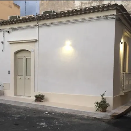 Casetta Marygio Holiday home Avola
